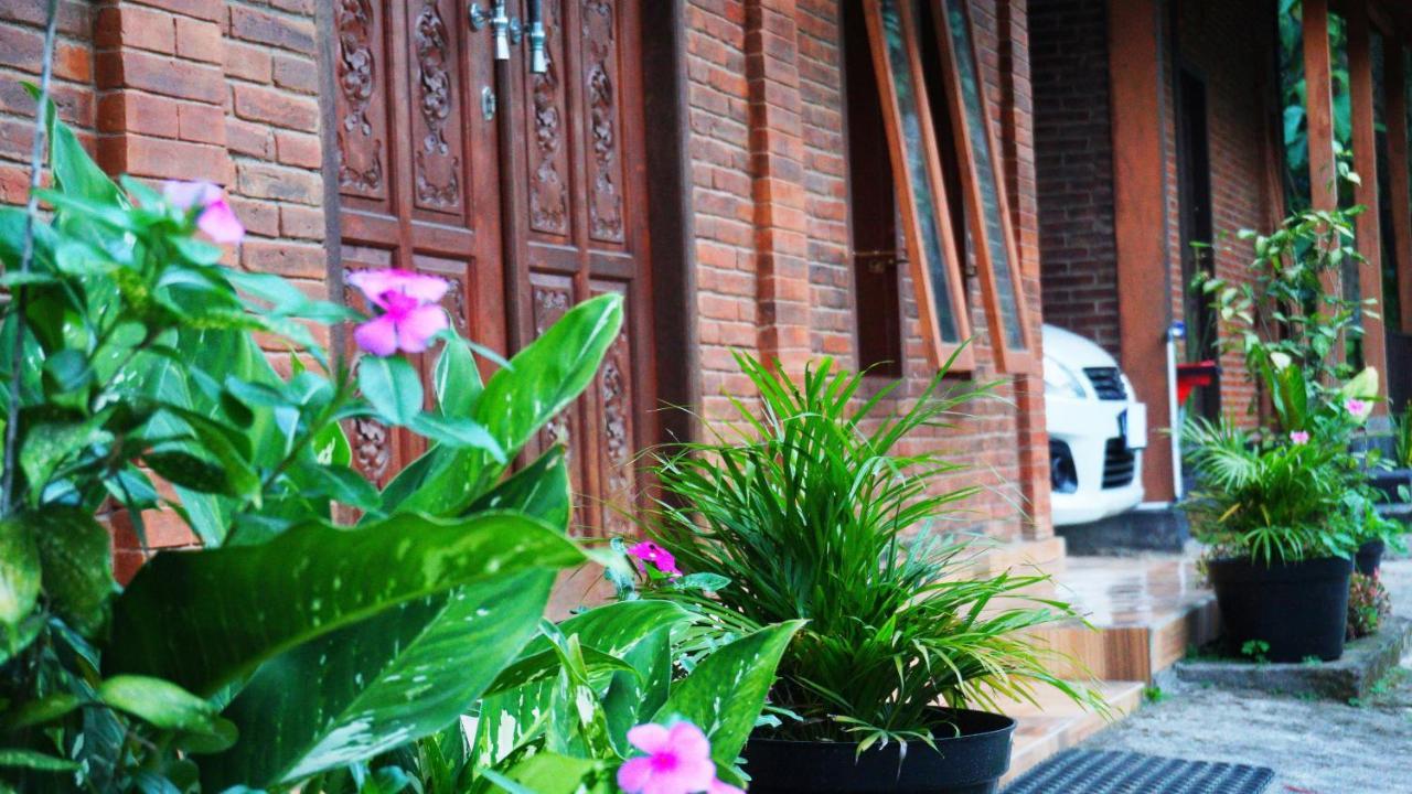 Berkah Homestay Магеланг Экстерьер фото